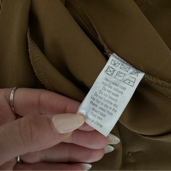 LIONESS TAN SHORTS - Picture 8 of 8